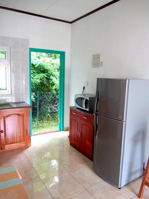 Fadine Self Catering Apartment La Digue Cameră foto